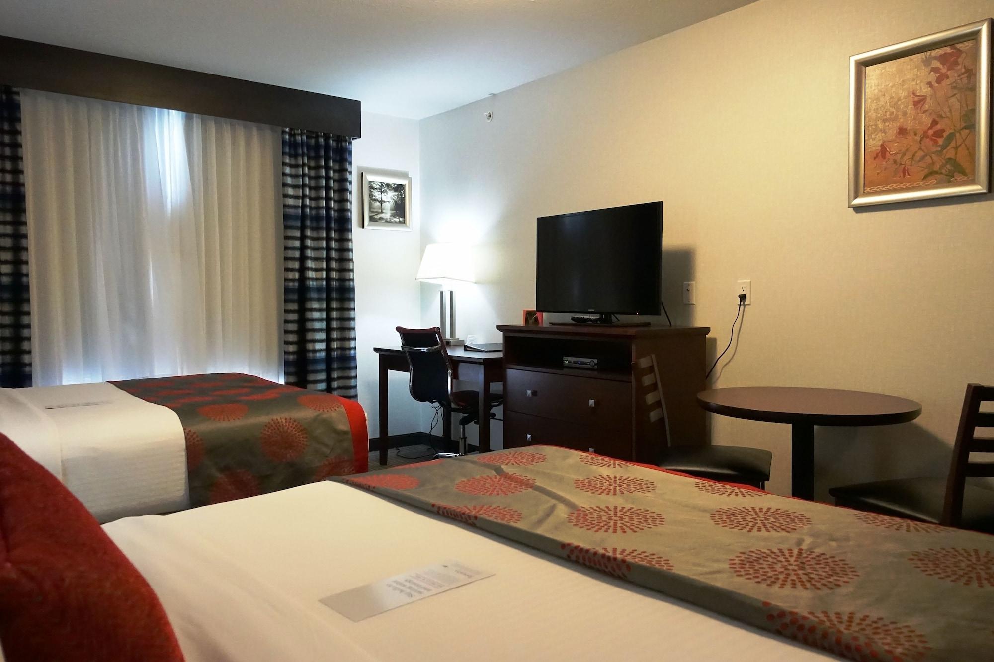 Ramada By Wyndham Moose Jaw Hotel Exterior photo